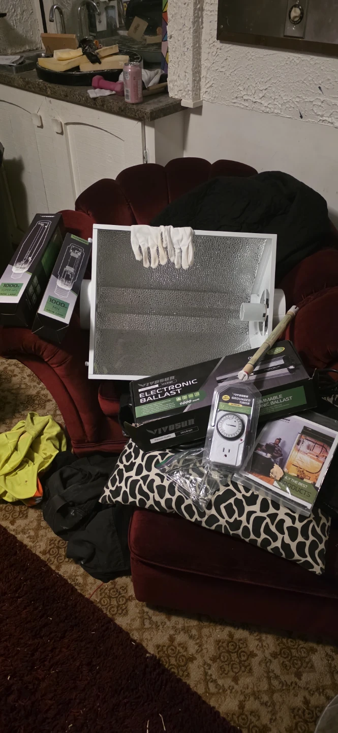 Grow light and accessories