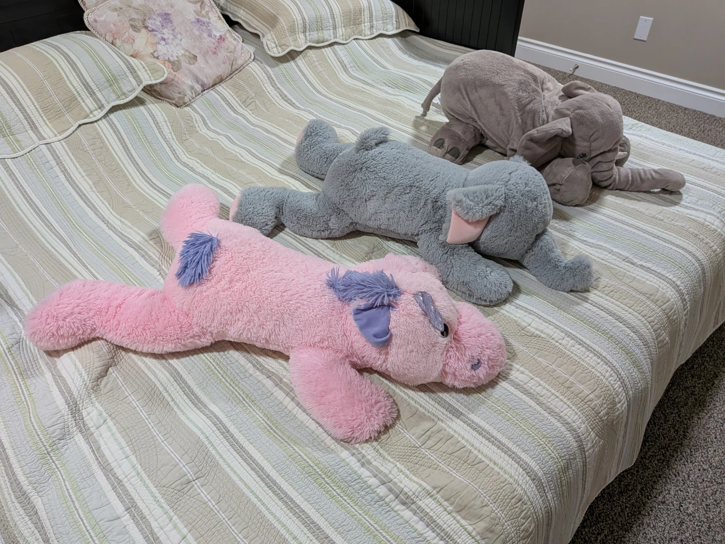 3 Large Stuffed Animals ⚽ - photo 3