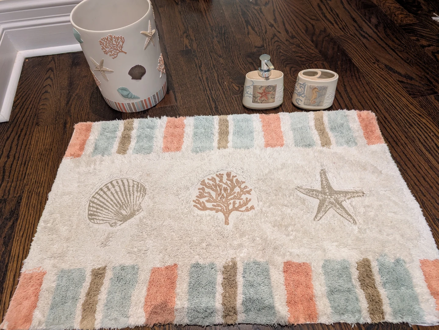 Bathroom matching set accessories