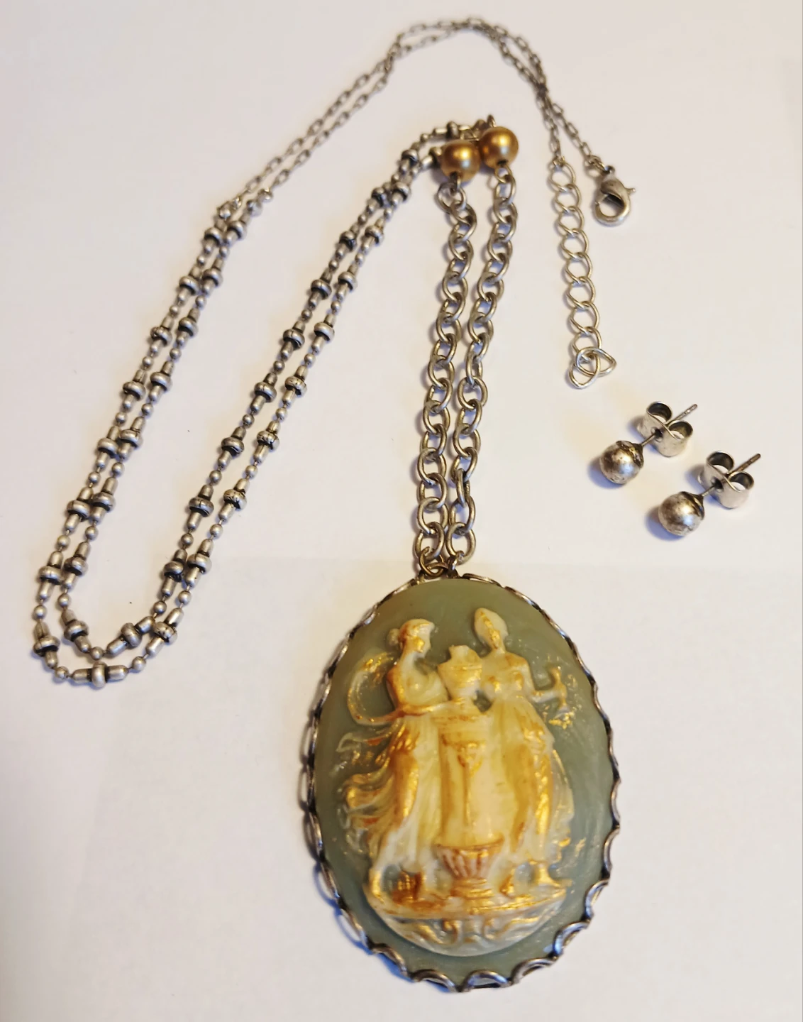 Cameo Necklace and Earrings Set - photo 2