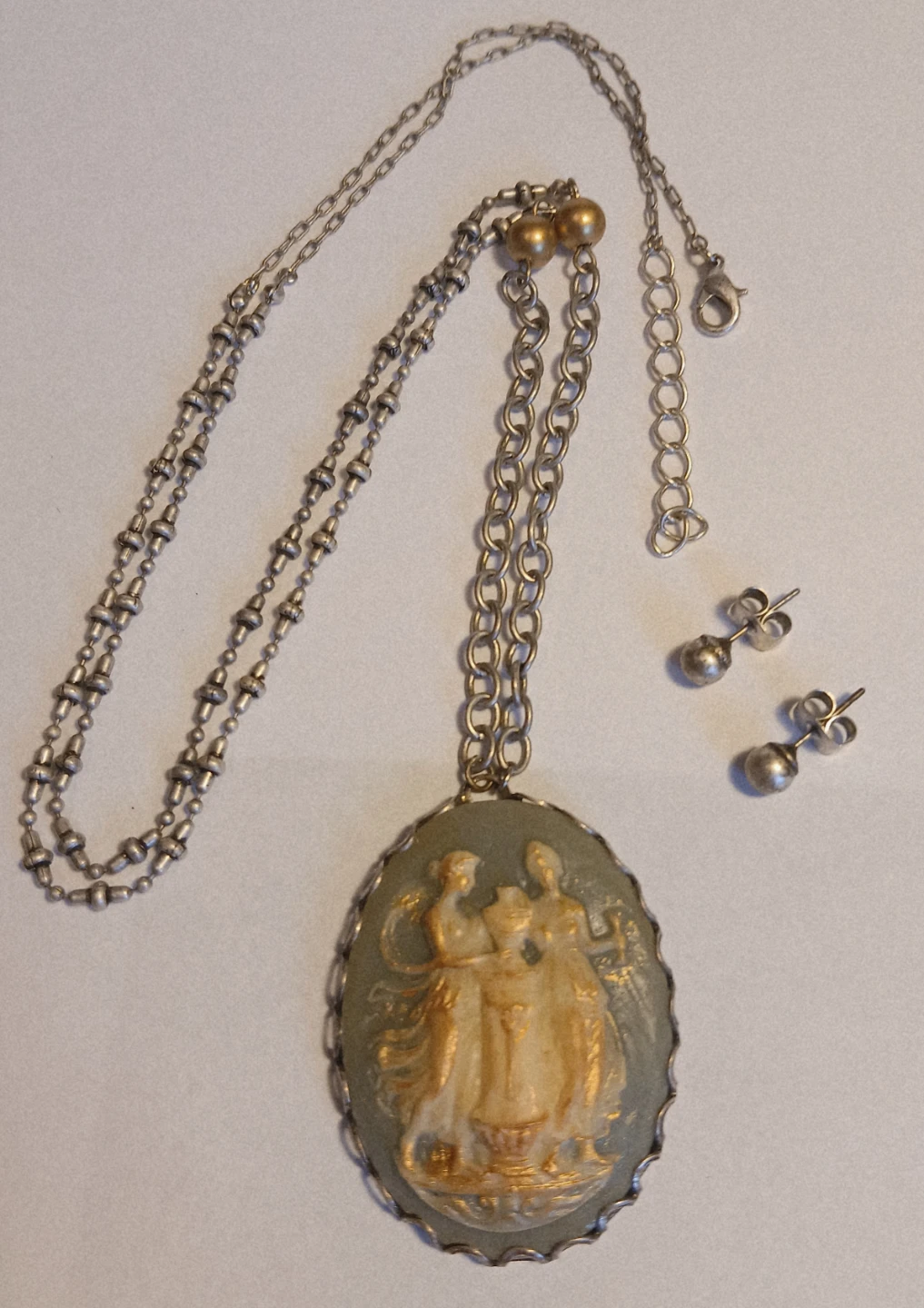 Cameo Necklace and Earrings Set - photo 3
