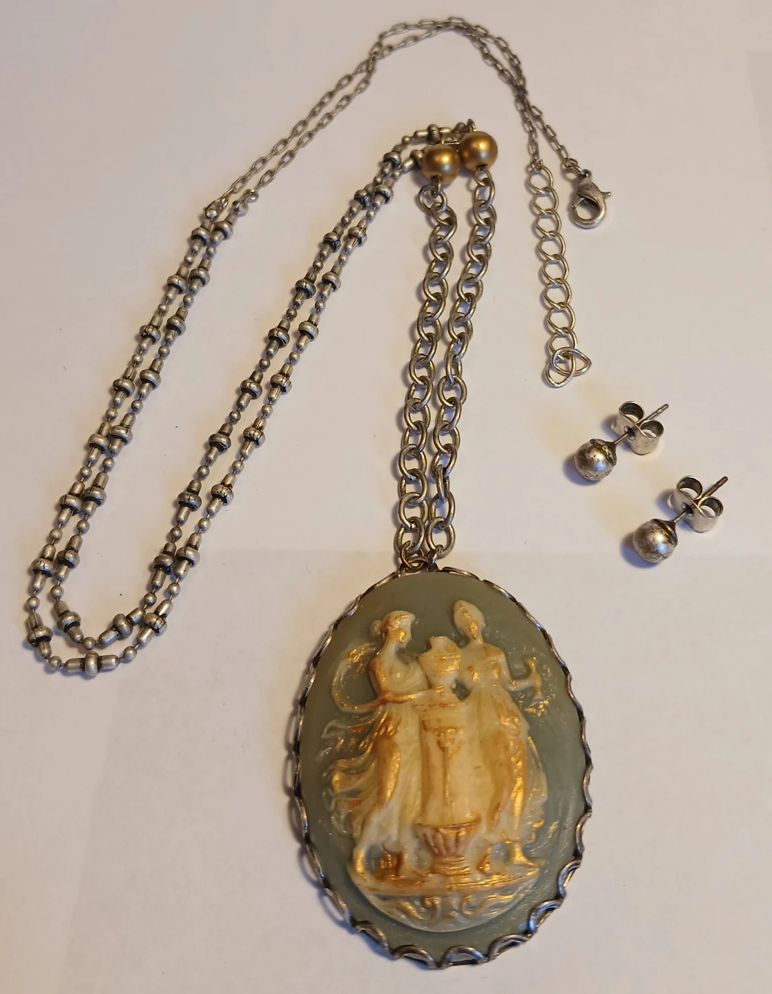 Cameo Necklace and Earrings Set - photo 4
