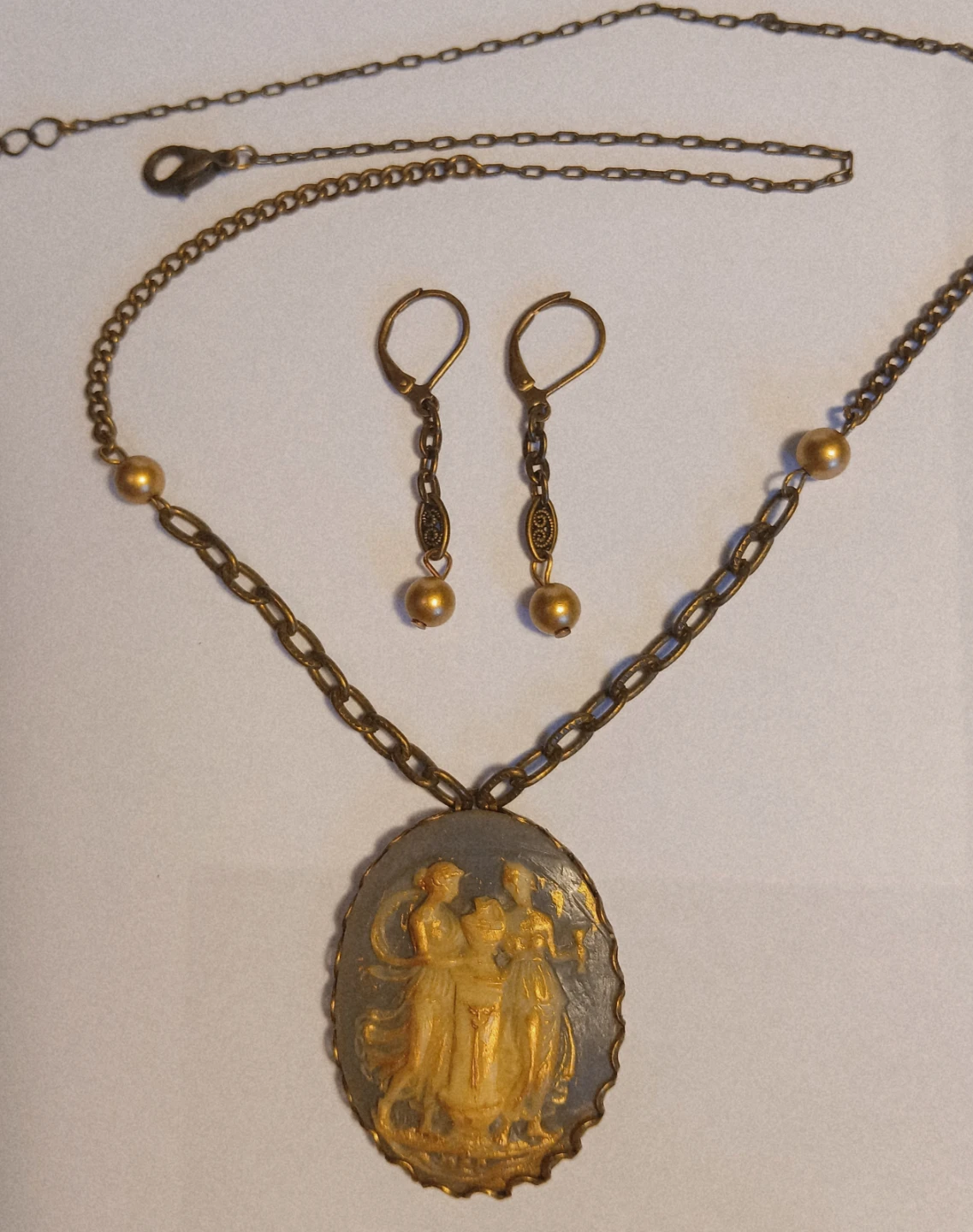 Cameo Necklace and Earrings Set - photo 5