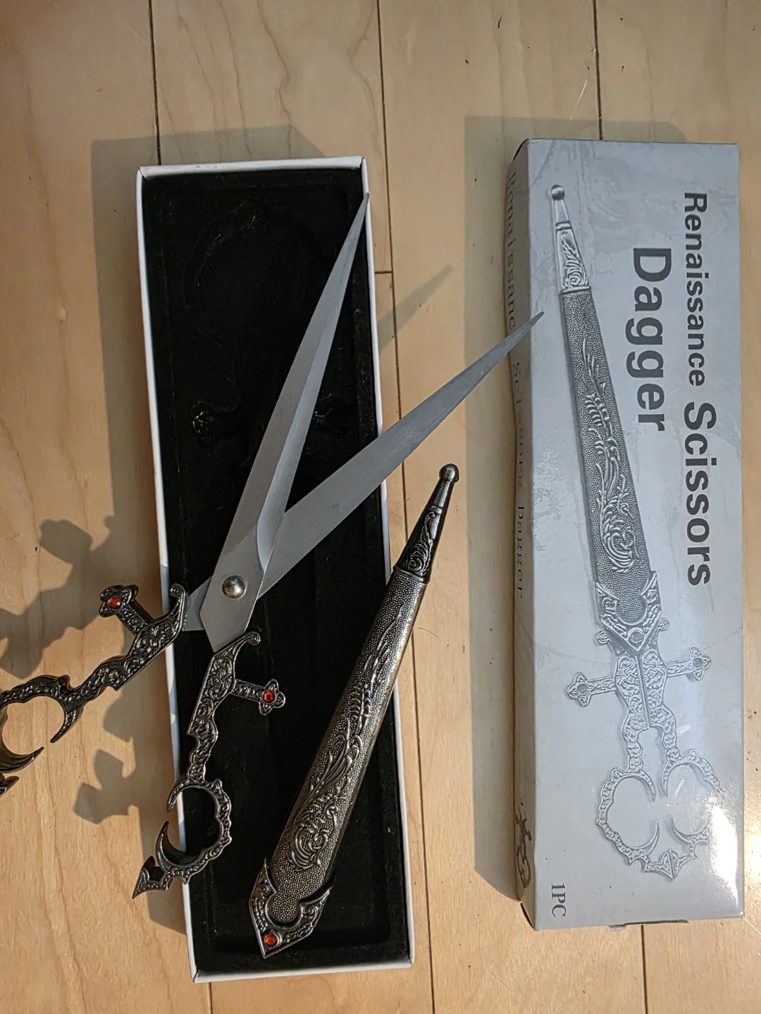Renaissance Dagger Scissors with Sheath $15 - photo 2
