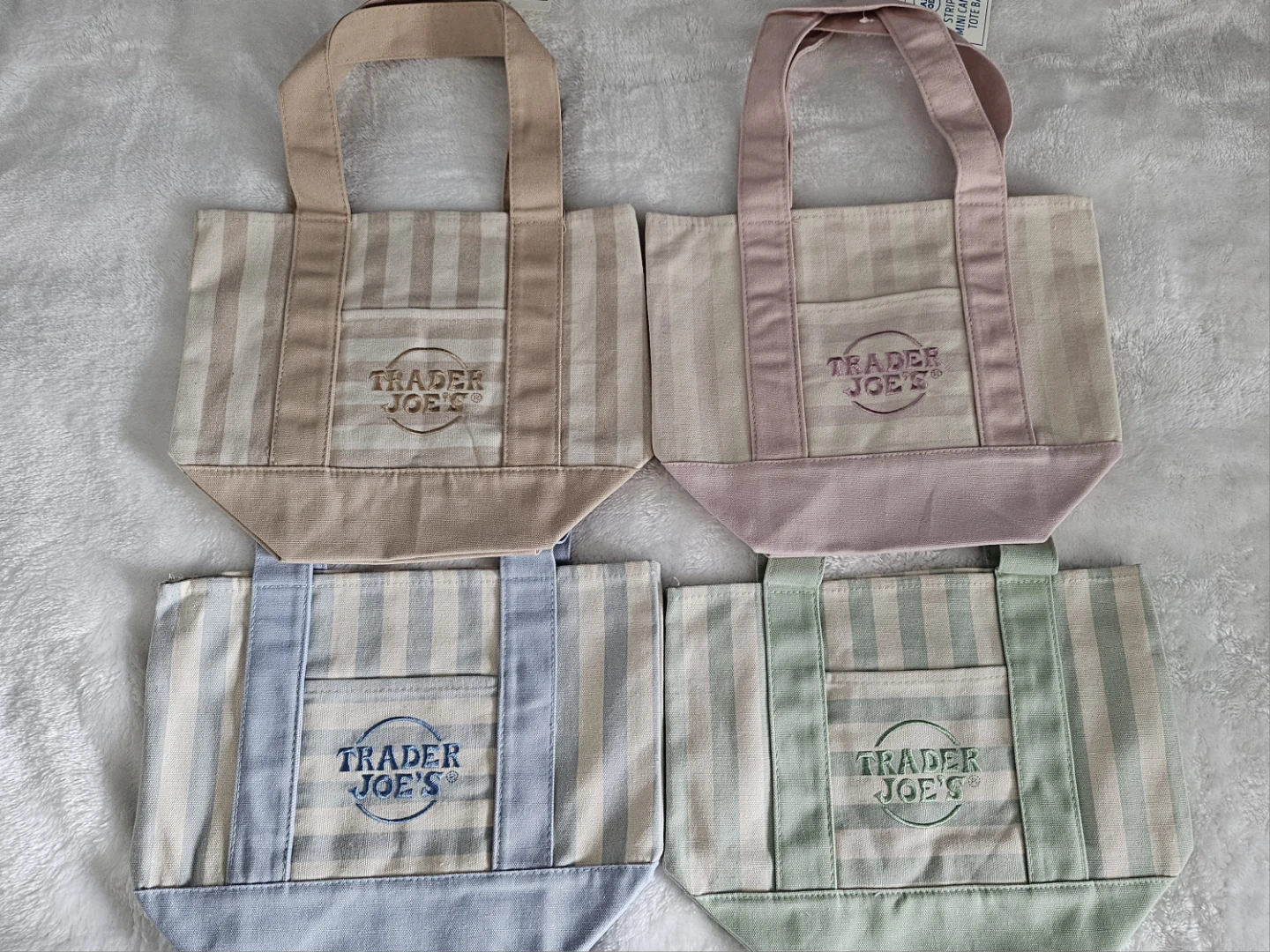 Trader Joe's Mini Tote Bags (Set of 4) ⚽