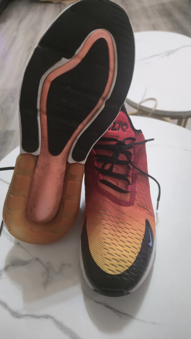 Nike Air Max 270 Shoes - photo 4