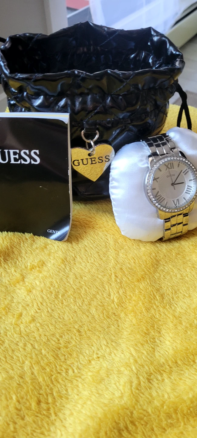 Guess Watch with Drawstring Pouch - photo 4