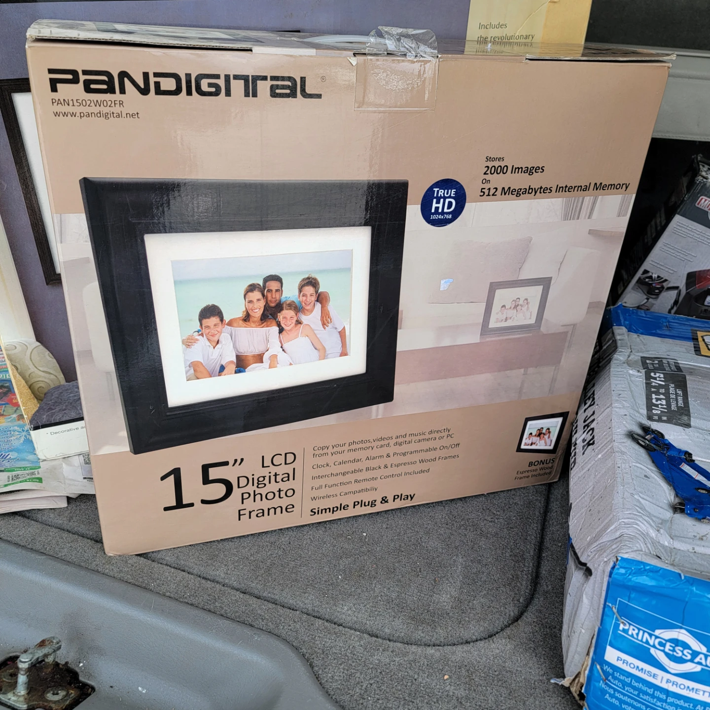 PANDIGITAL 15" LCD Digital Photo Frame - photo 3