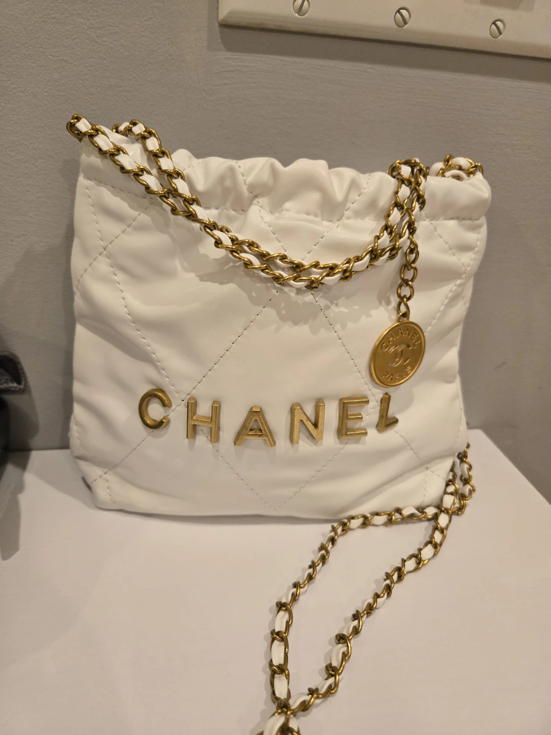 Chanel White Quilted 22 Drawstring Mini Bag - photo 2