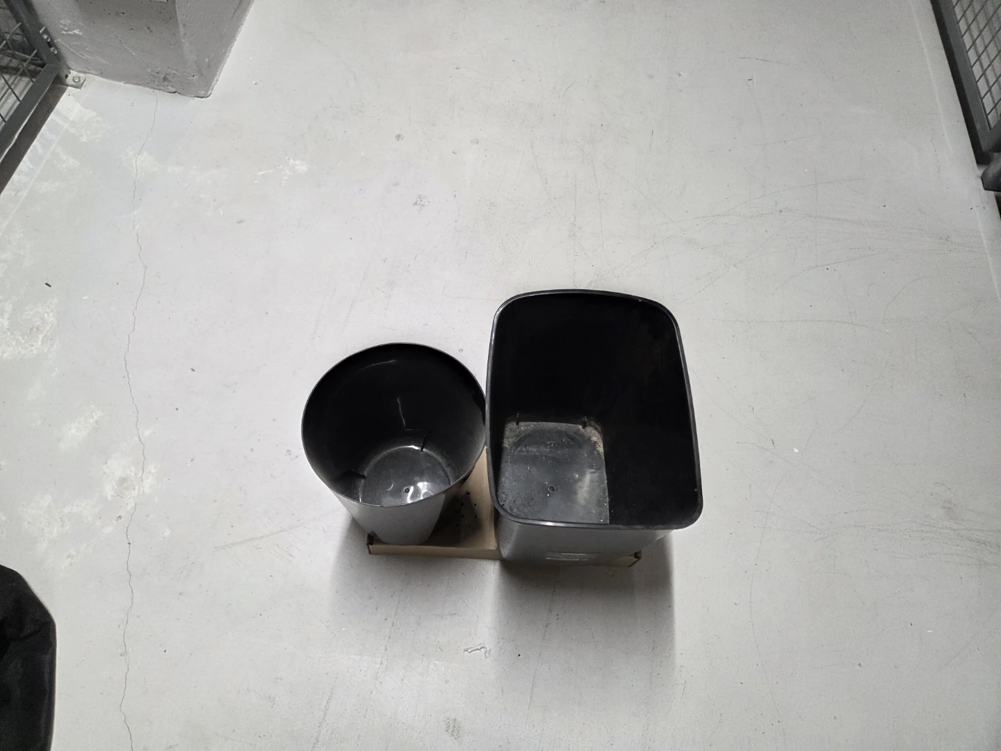 Pettibon System Plastic Waste Bins - photo 4