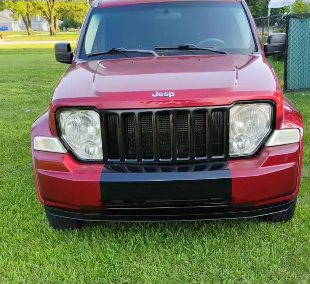 Jeep Liberty Red SUV