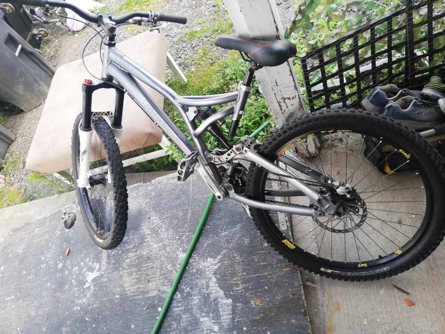 Full Suspension Mountain Bike