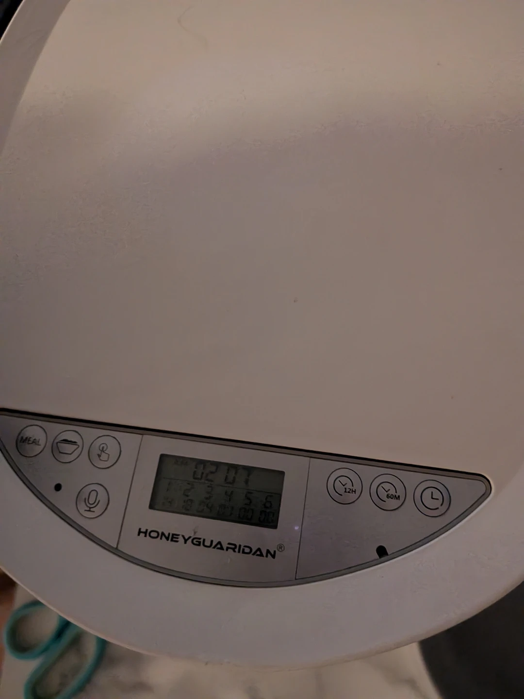 HoneyGuardian Automatic Pet Feeder - photo 3
