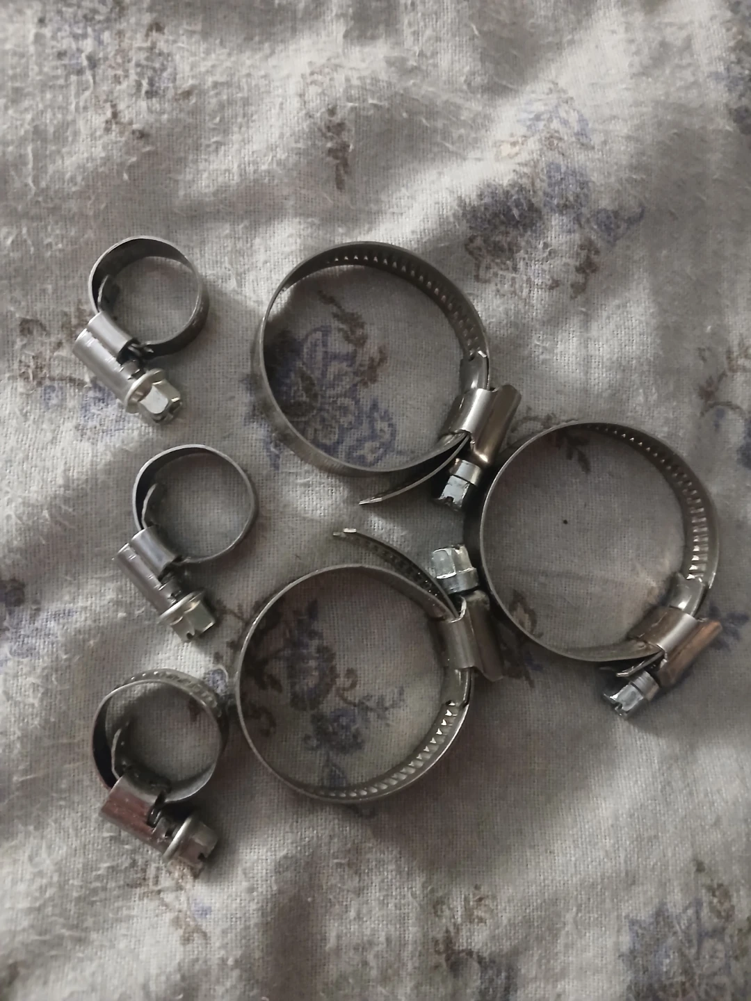 Lot of 5 Metal Hose Clamps