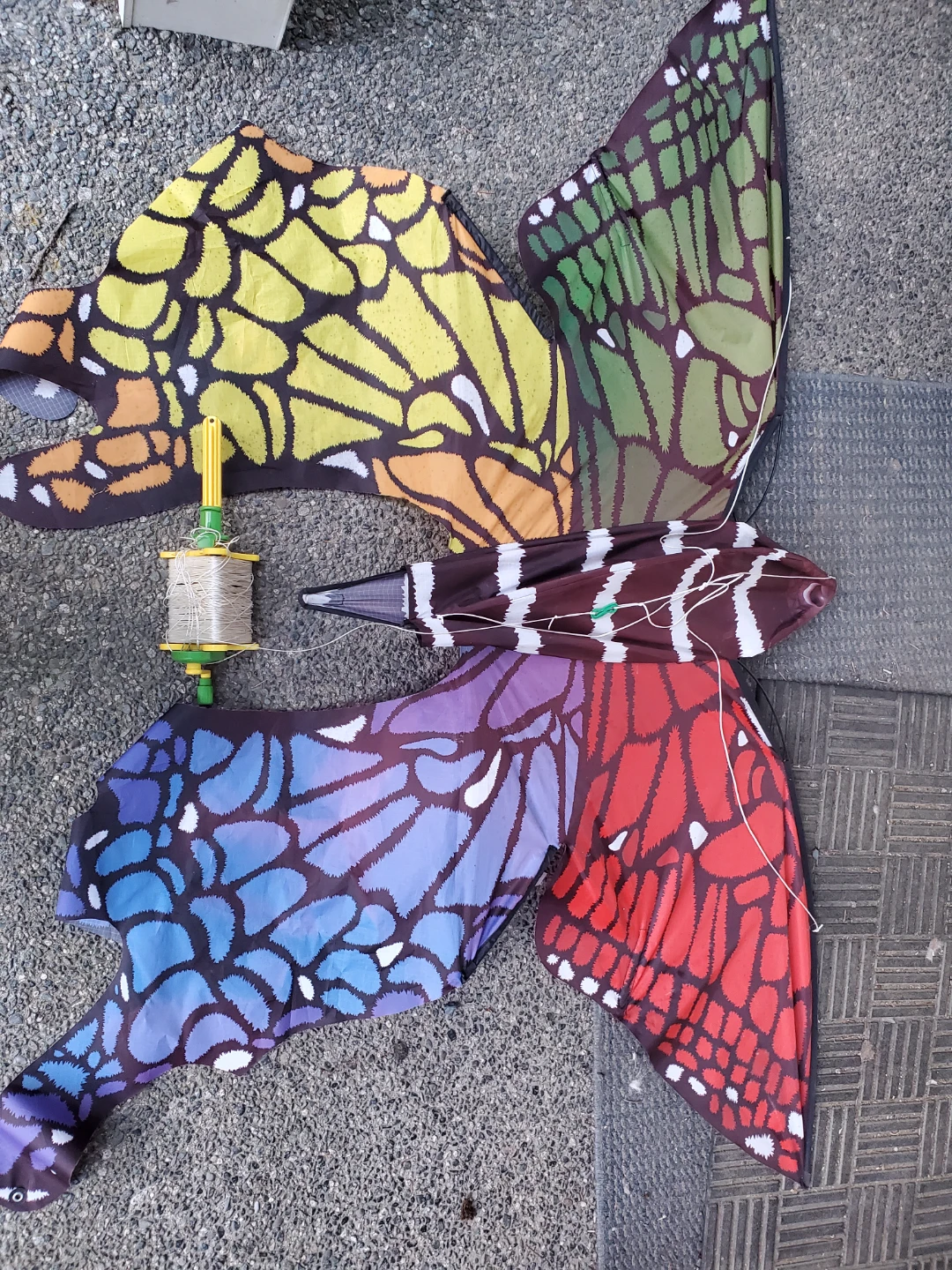 Butterfly Kite with String Spool - photo 2