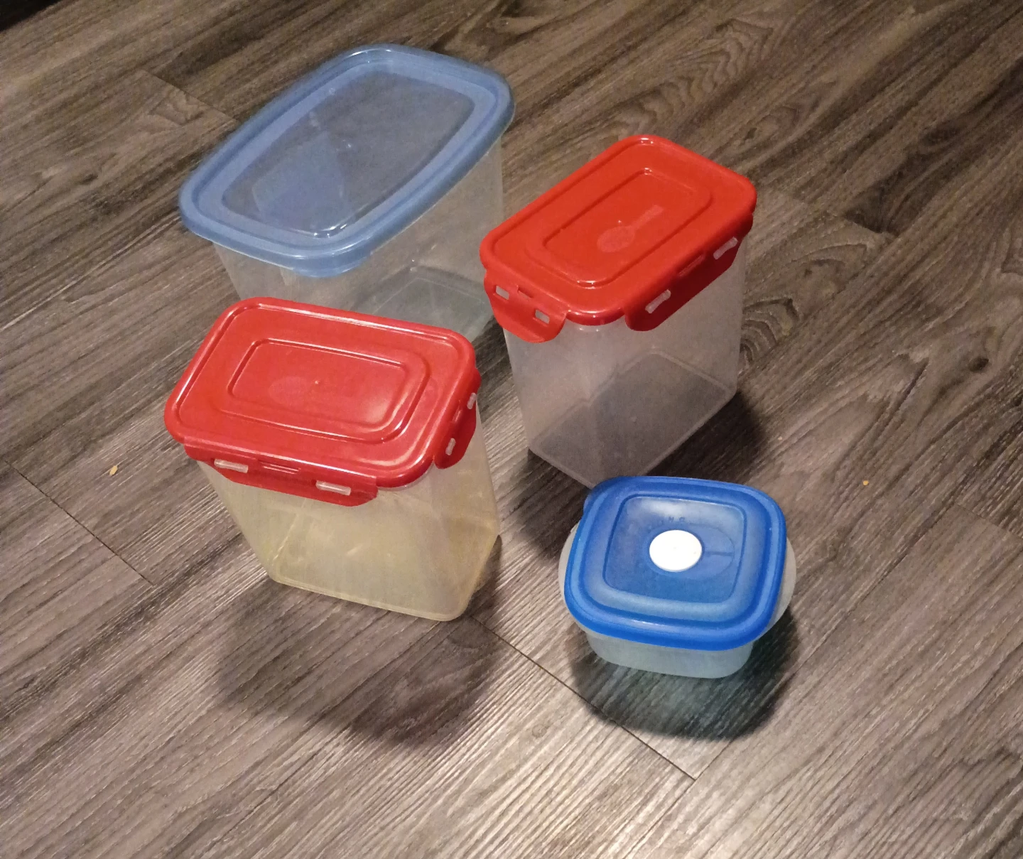 Set of 4 Food Storage Containers with Lids