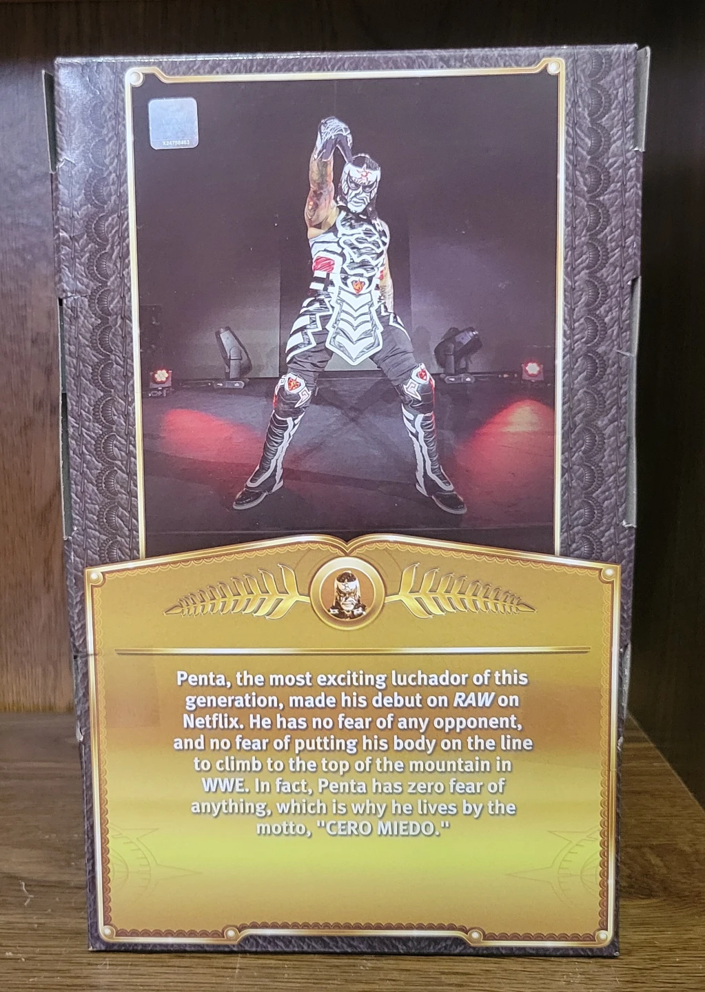 WWE Defining Moments Penta Ringside Collectibles Exclusive - photo 2