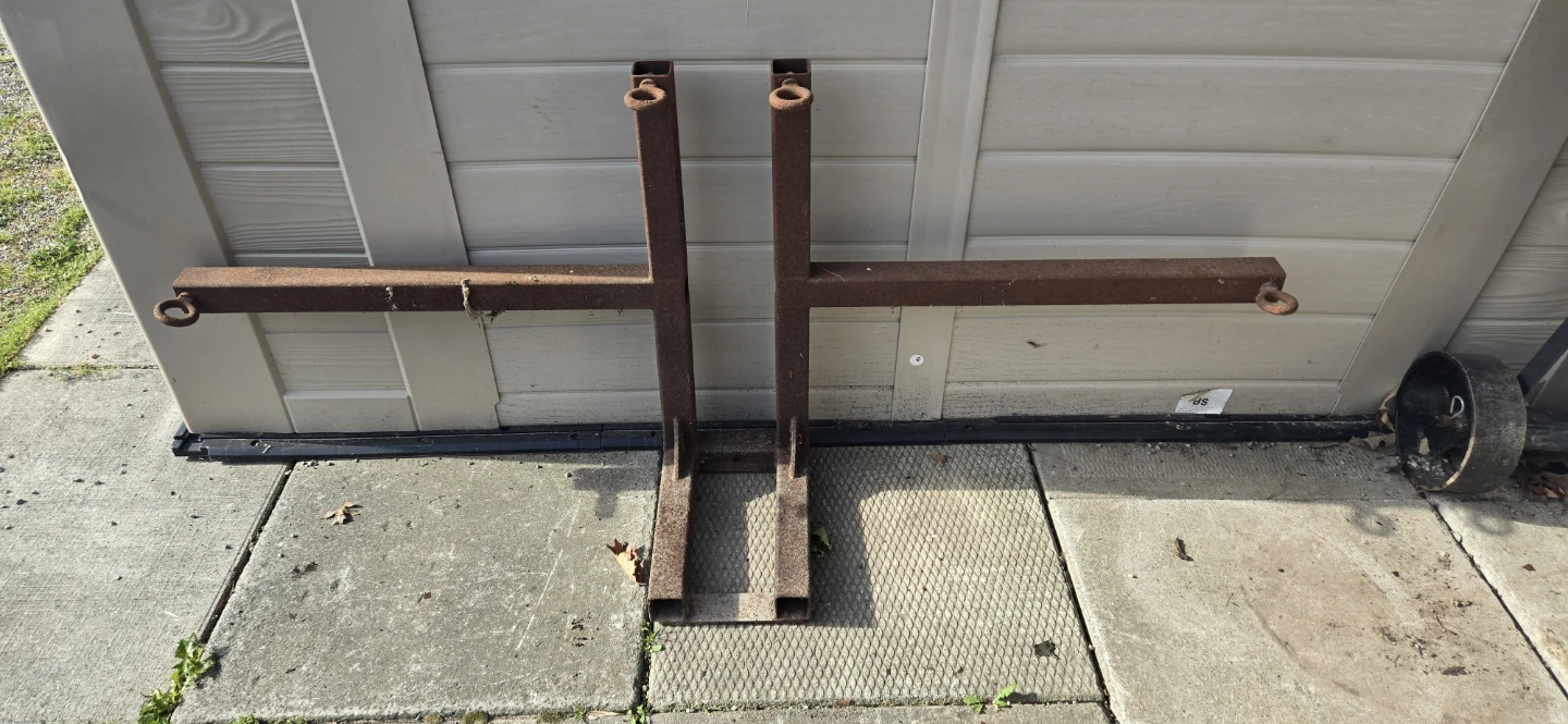 Metal Rack with Eye Hooks
