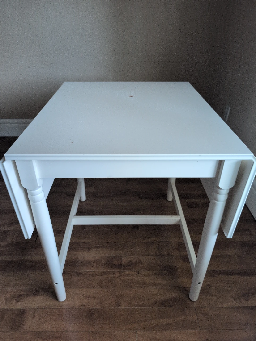 White folding table - photo 3