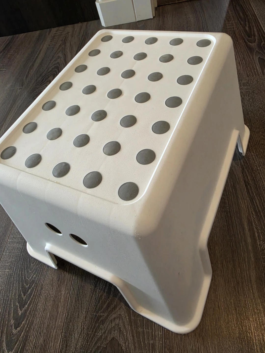 White Plastic Step Stool - photo 2