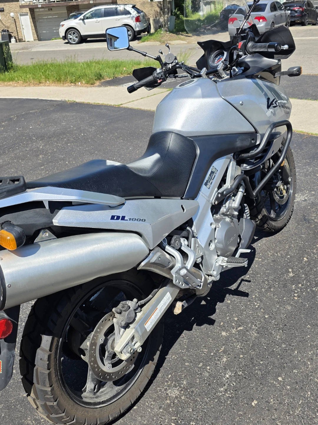 Suzuki V-Strom DL1000 Motorcycle - photo 3