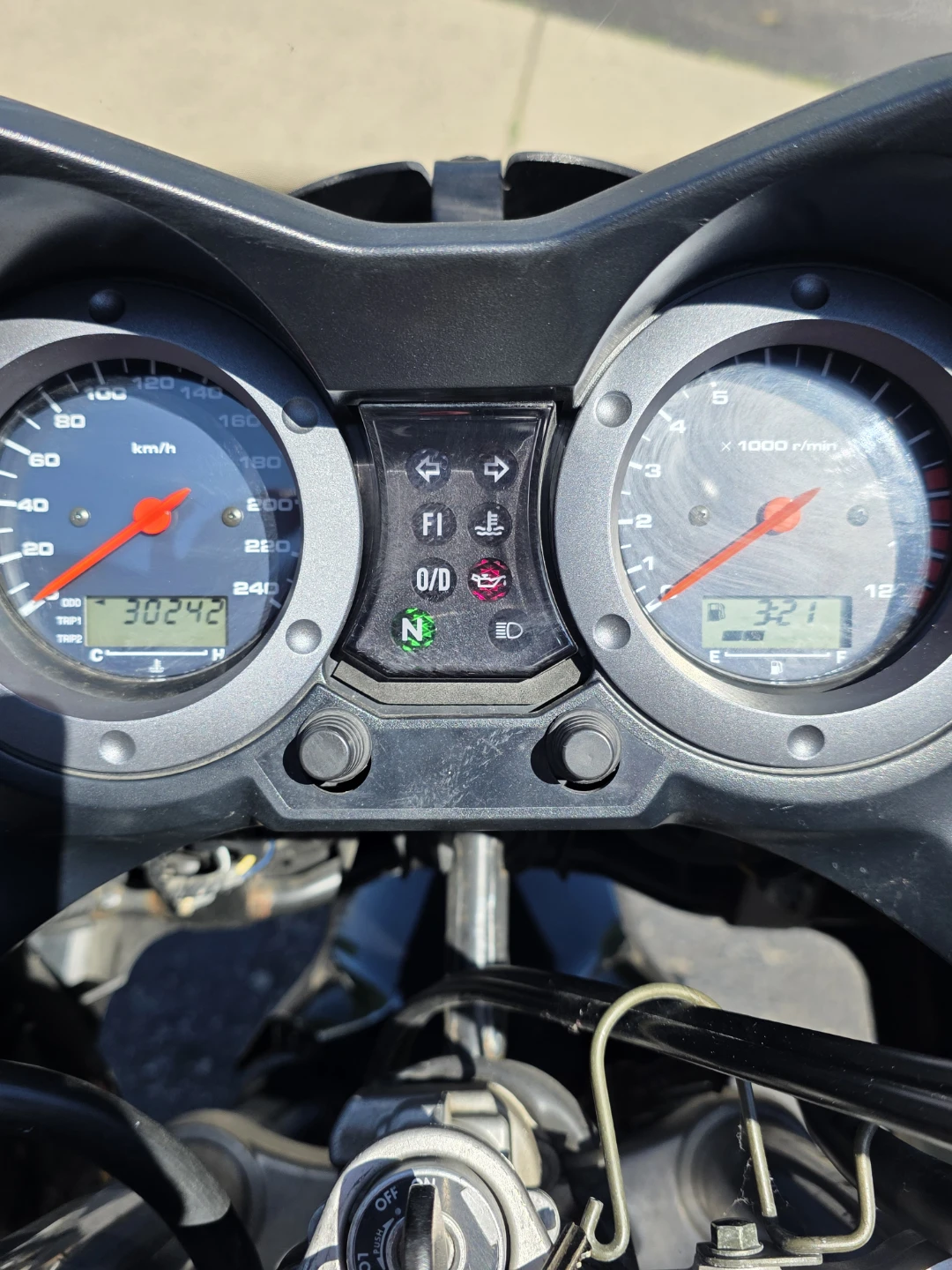 Suzuki V-Strom DL1000 Motorcycle - photo 5