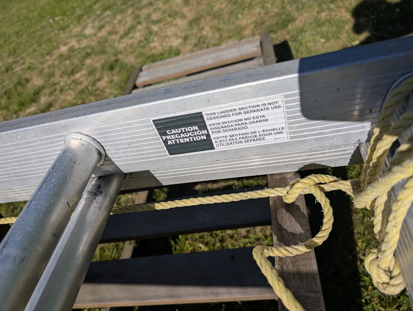 40 ft Aluminum Ladder - photo 3