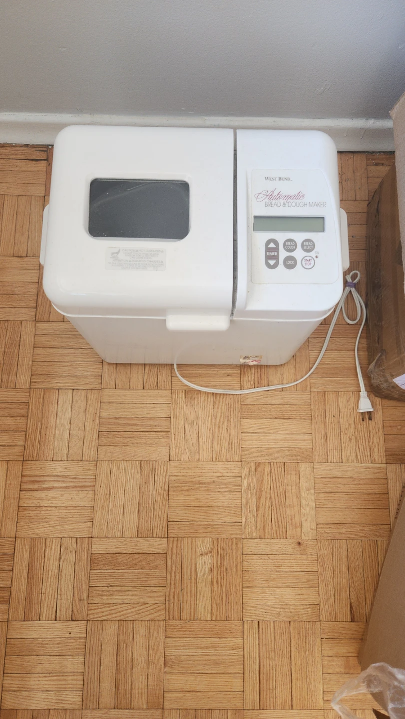 West Bend Automatic Bread and Dough Maker - photo 2