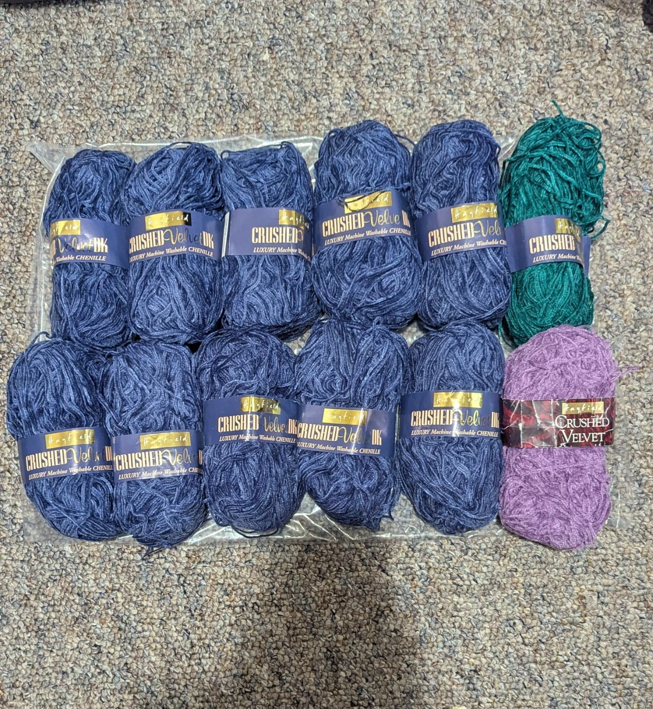 Hayfield Crushed Velvet DK Yarn - 12 Balls