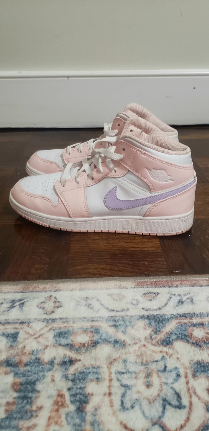 Air Jordan 1 Mid Pink & White Sneakers