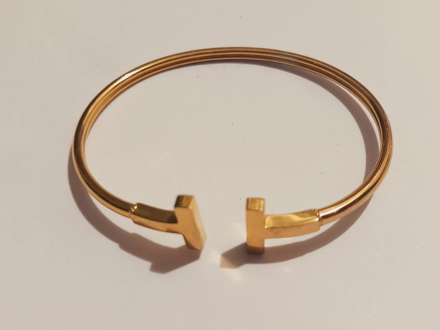 New !! Gold Tone T Cuff Bracelet - photo 3
