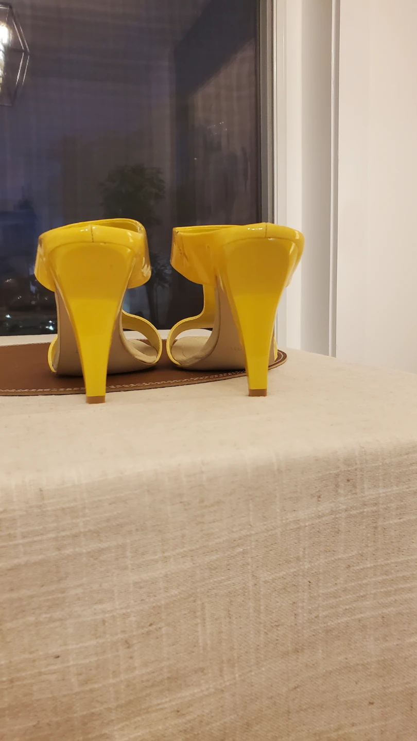 Nine West Yellow Patent Heels - photo 2