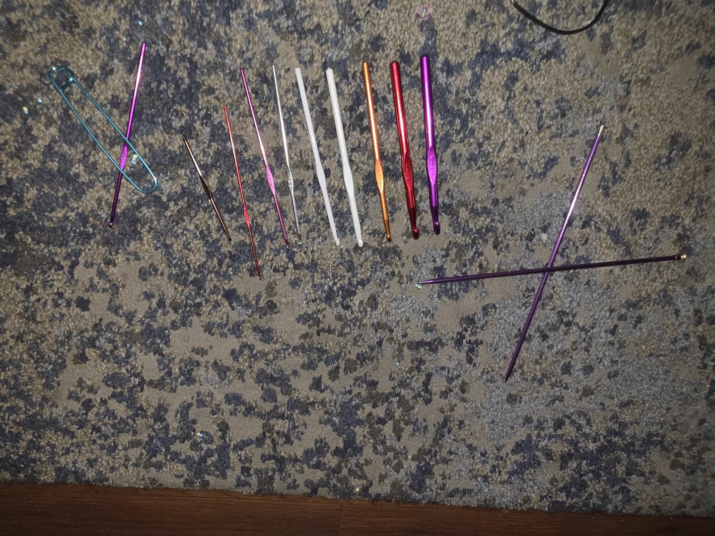 Crochet Hooks and Safety Pin Set