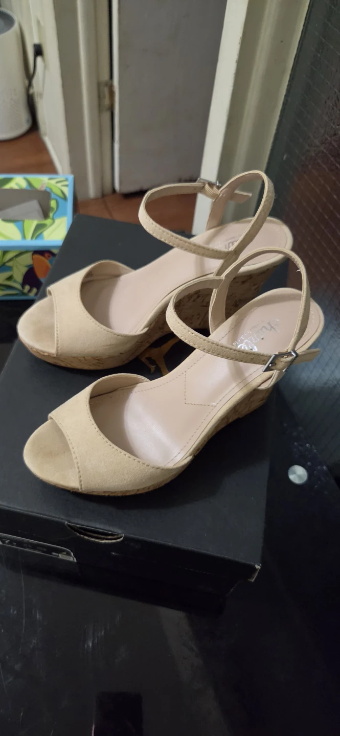 Charles David Wedge Sandals - photo 2