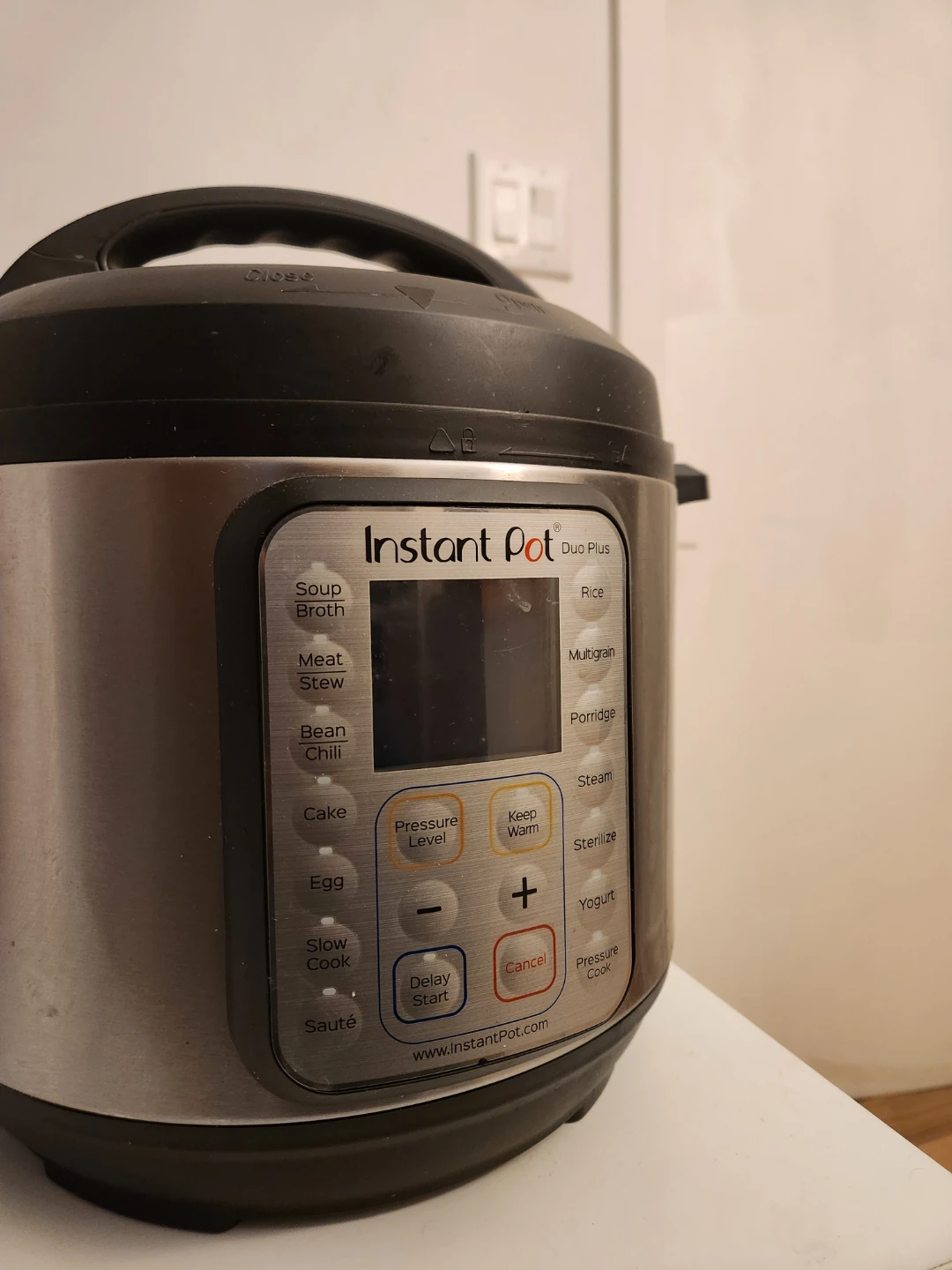 Instant Pot Duo Plus Multi-Cooker - Large