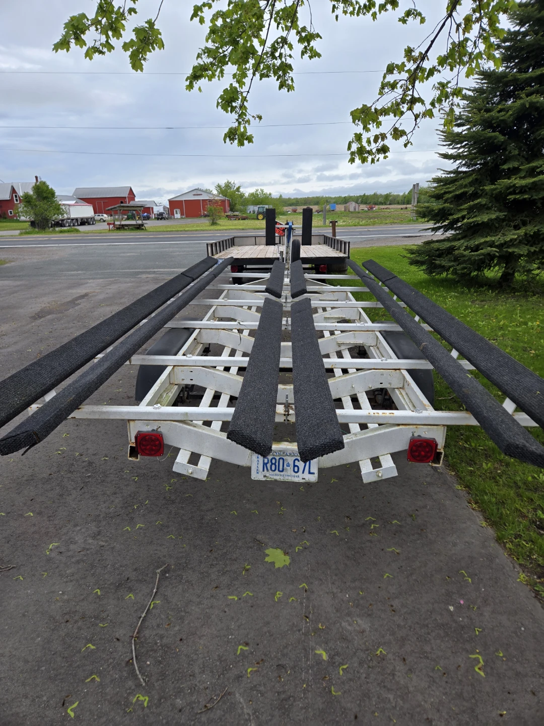 Trailer rental available - photo 2