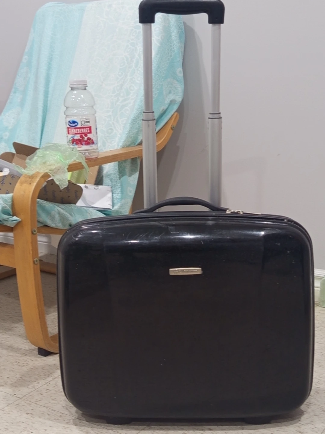 Lufthansa Premium Hard-Shell Carry-On Suitcase  SALE - photo 2