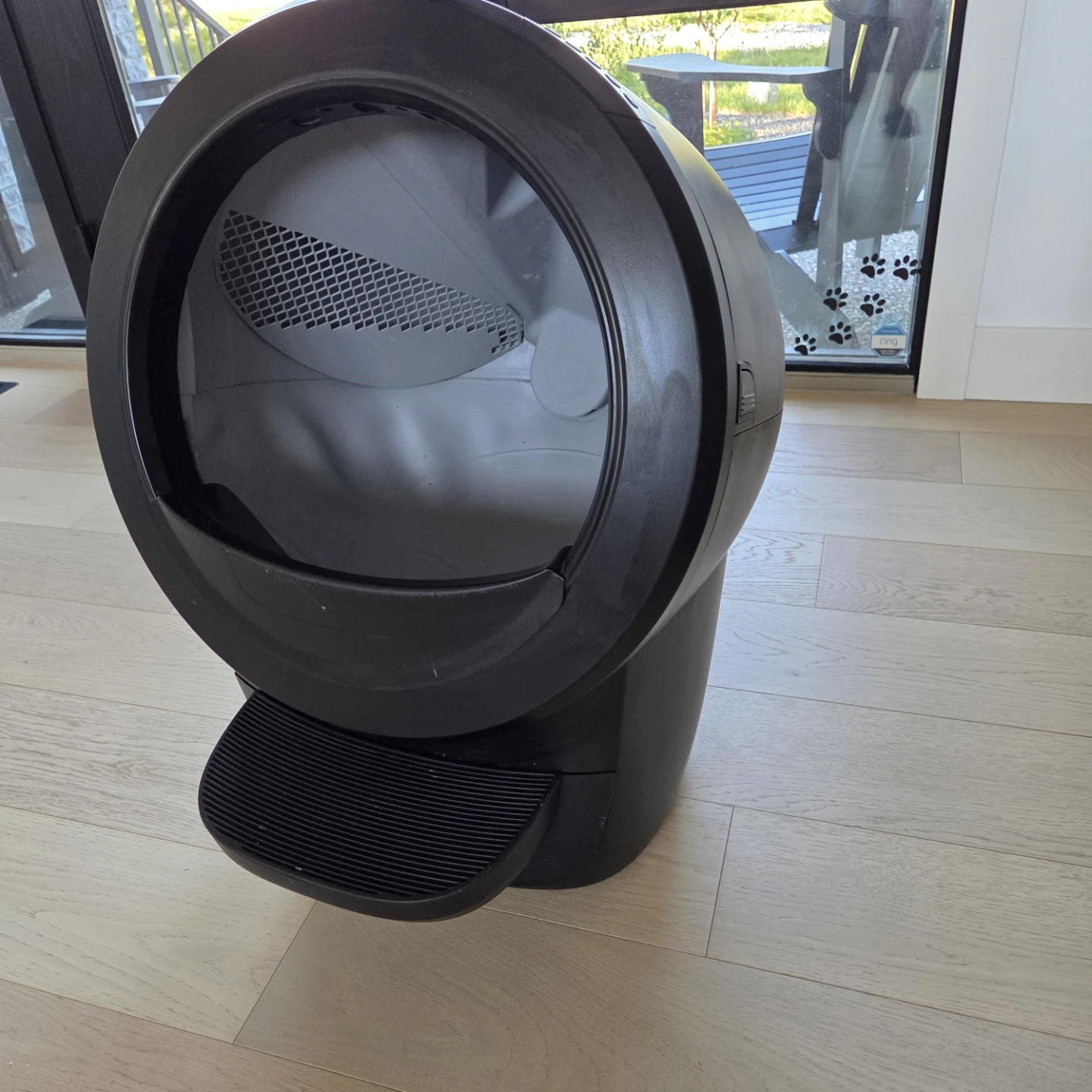 Litter-Robot 4 (Black) – Automated Litter Box Extended Warranty