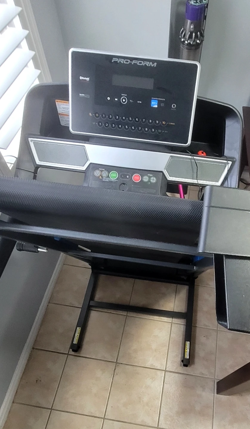 PRO-FORM SPORT 3.0 Treadmill - photo 2