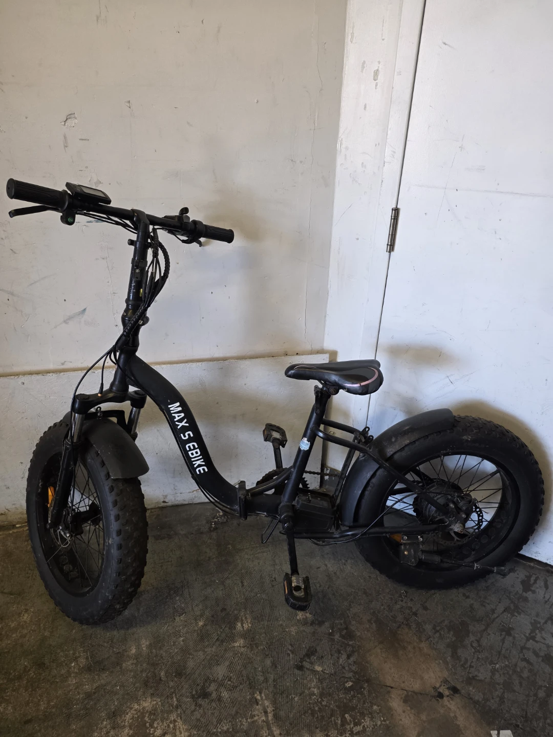 Max S Ebike Fat Tire  works as regular bike! No battery