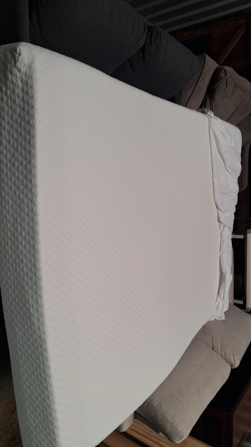 Full size mattress - photo 2