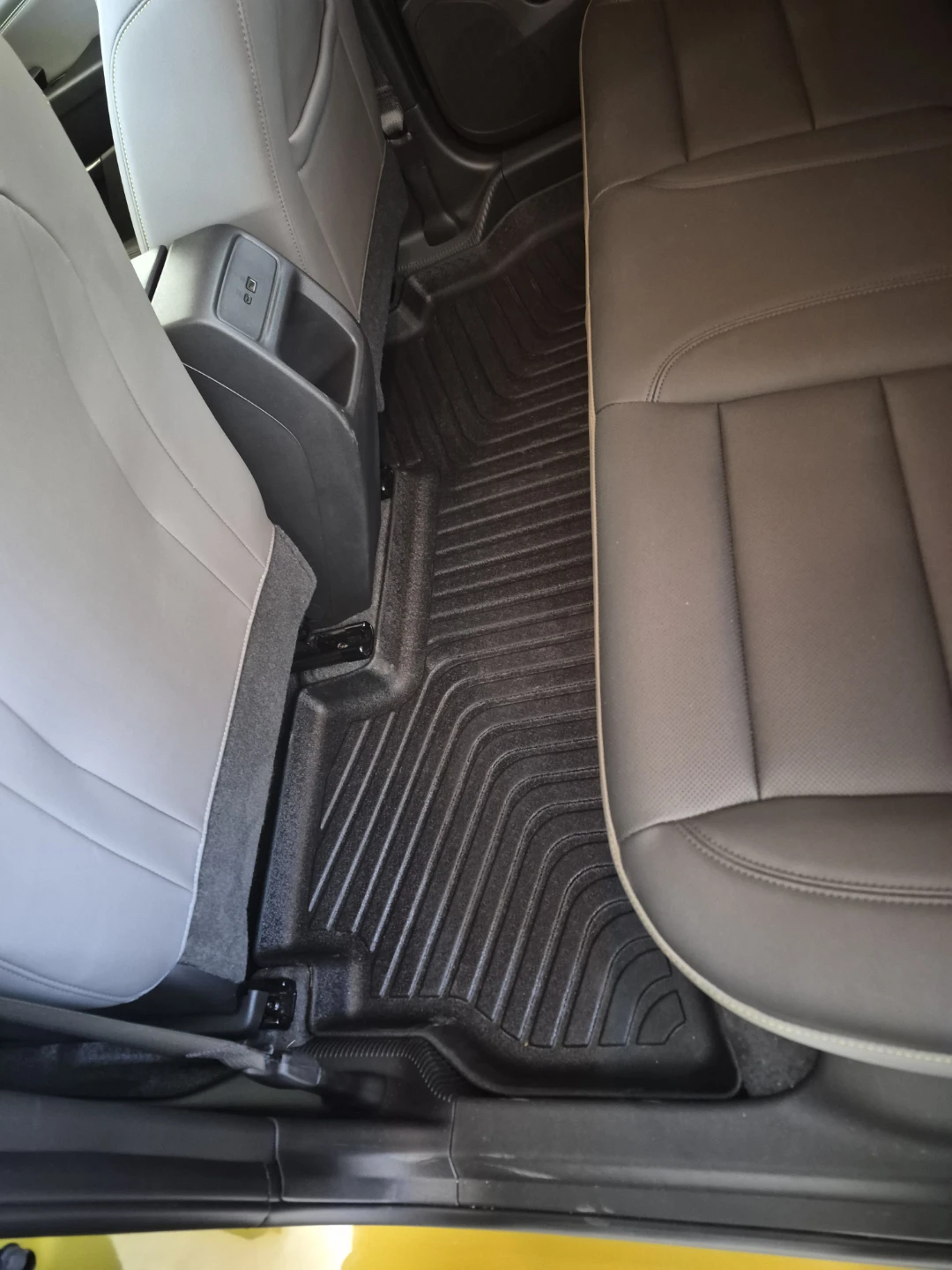 All-Weather Car Floor Mats Set - photo 4