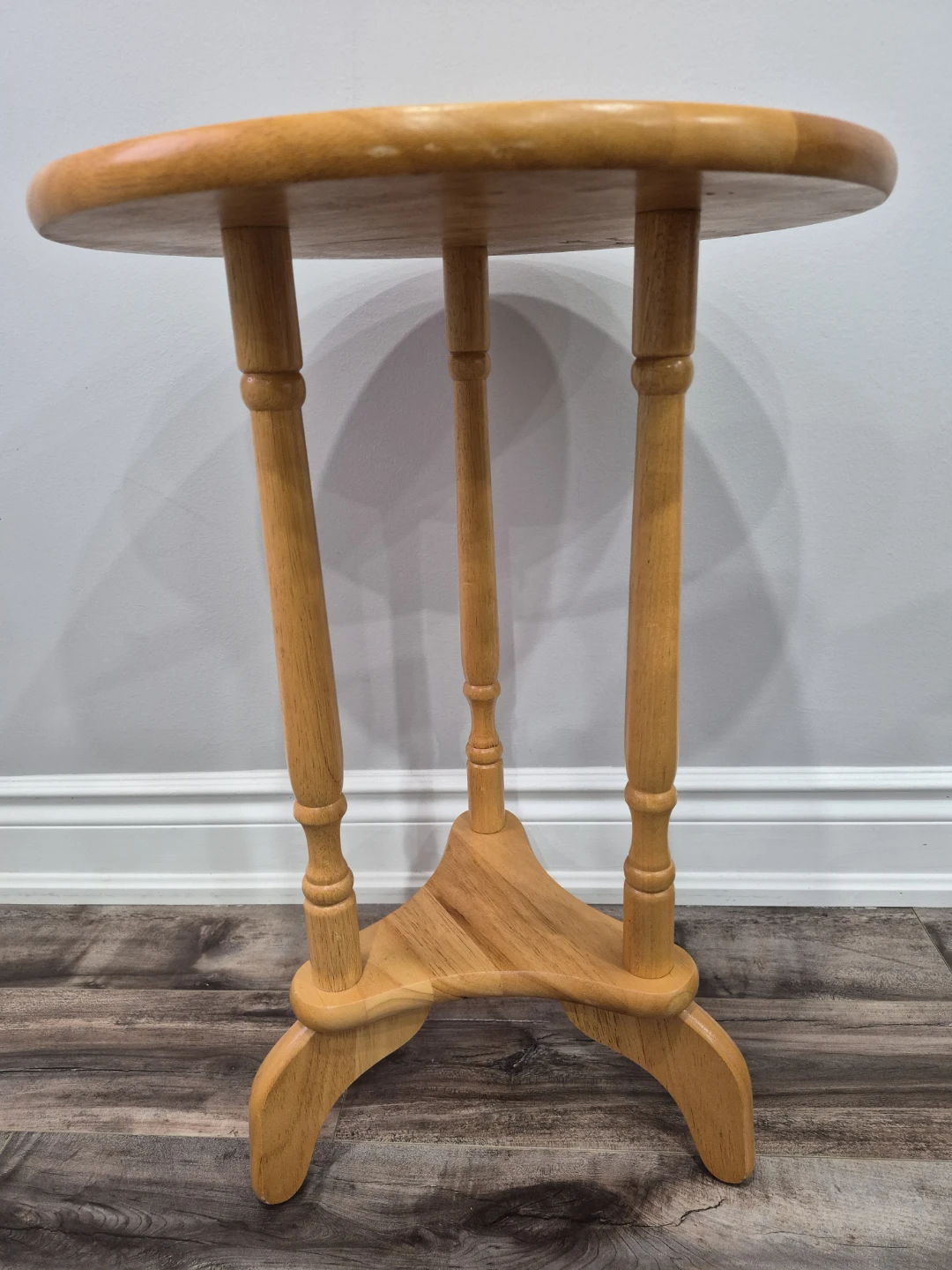 ⚽ Wooden Accent Table - photo 2