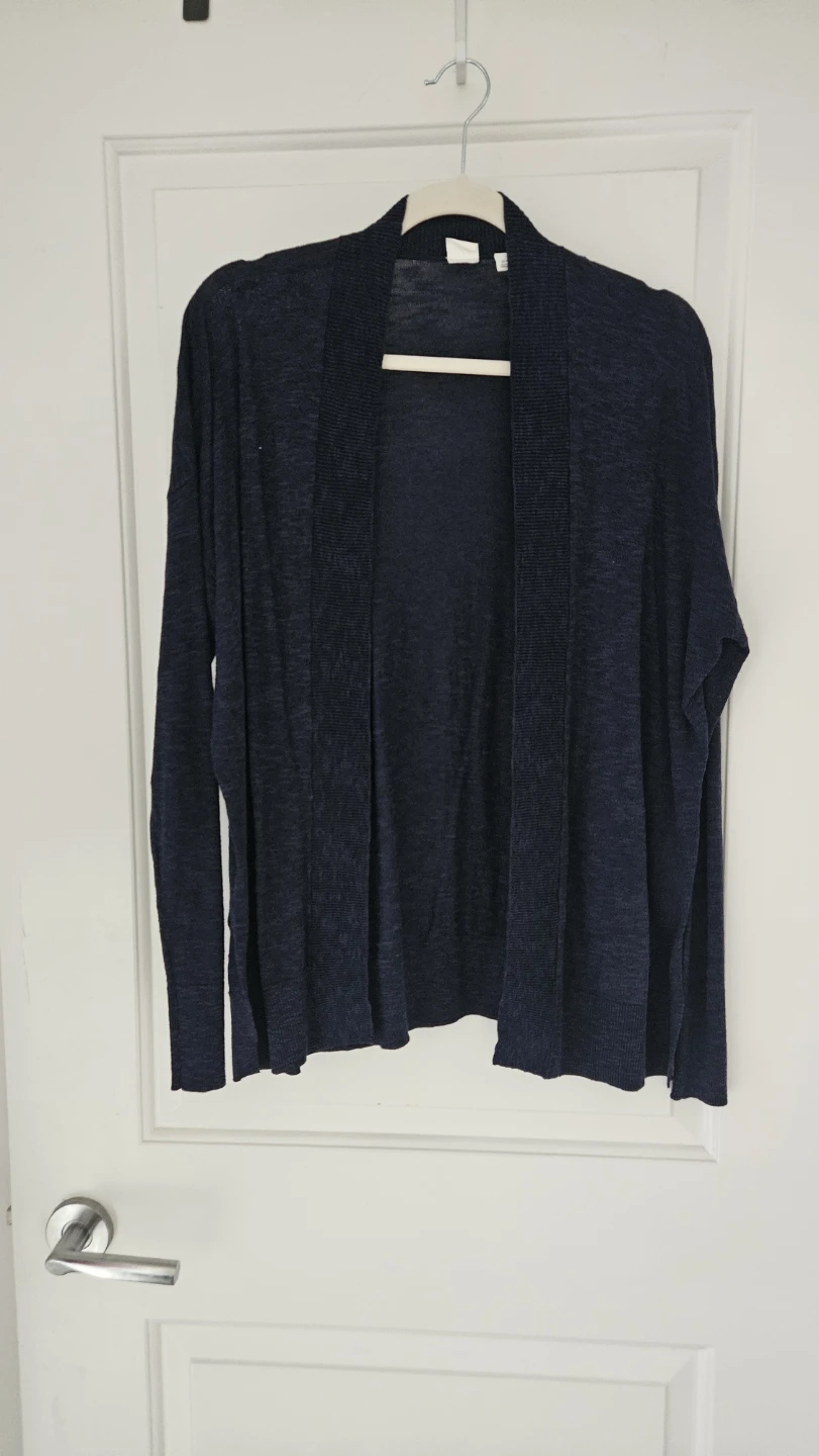GAP Navy Blue Cardigan, Size XS to Small ⚽