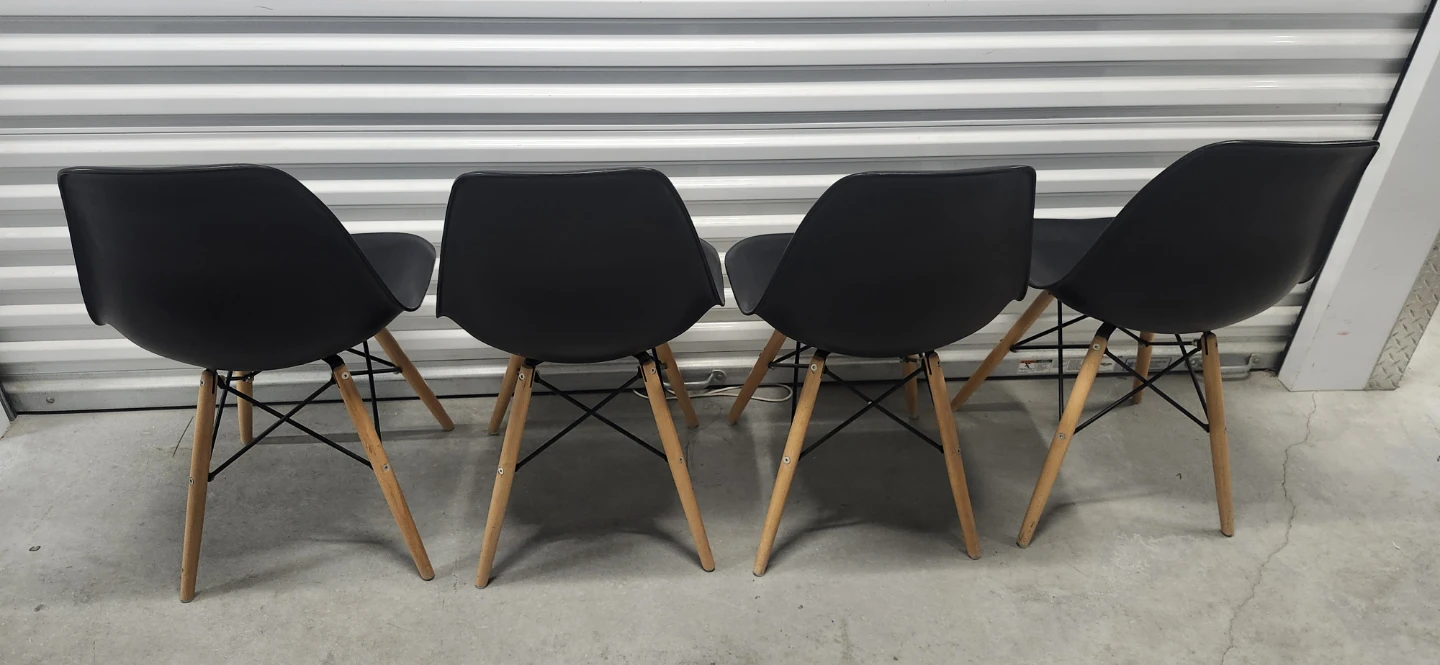 Dinning chairs of 4 for $40 - photo 4
