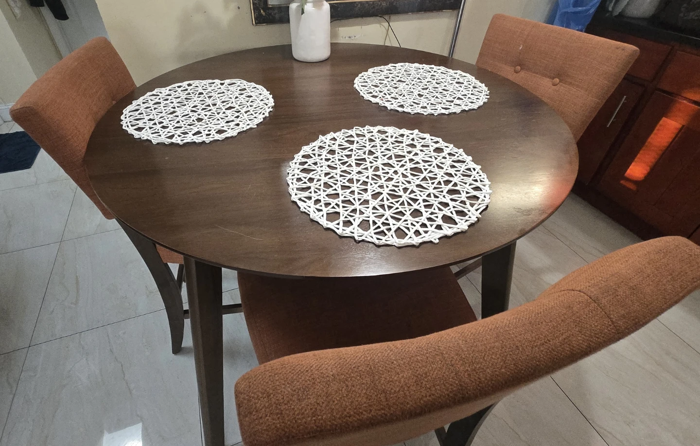 Comedor de madera con 3 sillas - photo 2