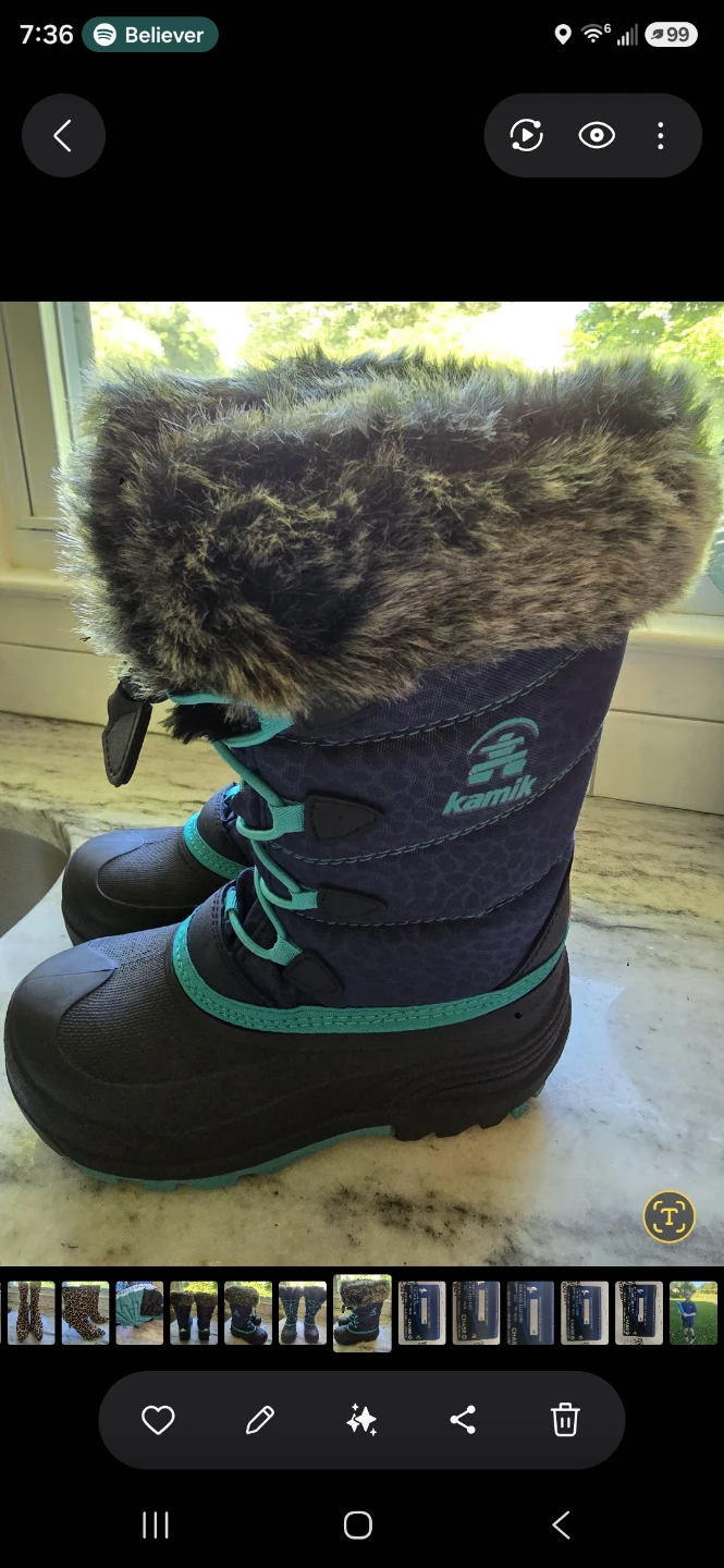 Kamik Kids Waterproof Insultated Snow Boots Size 2
