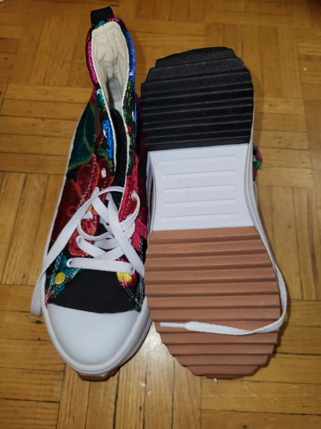 ⚽️ Embroidered High-Top Sneakers - Size 24 - photo 3