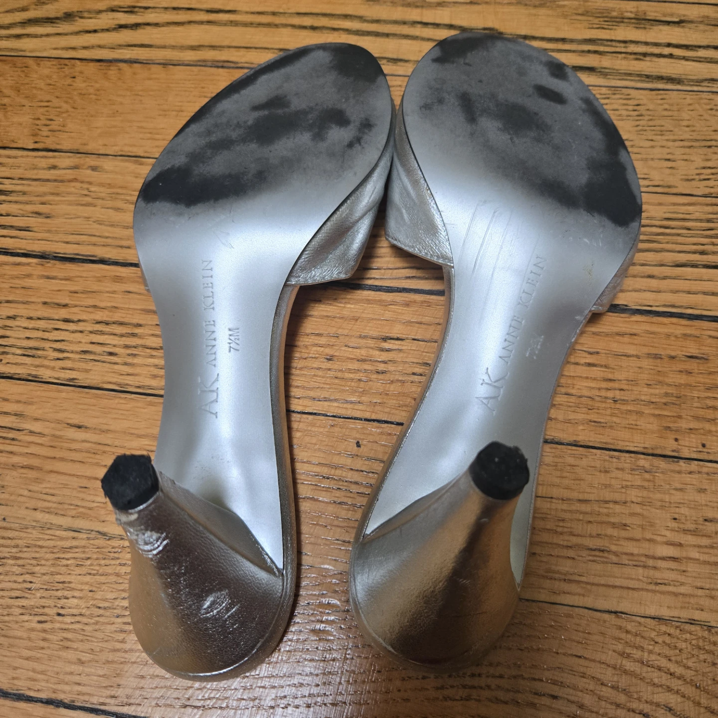 Anne Klein Silver Metallic Mule Heels - photo 3
