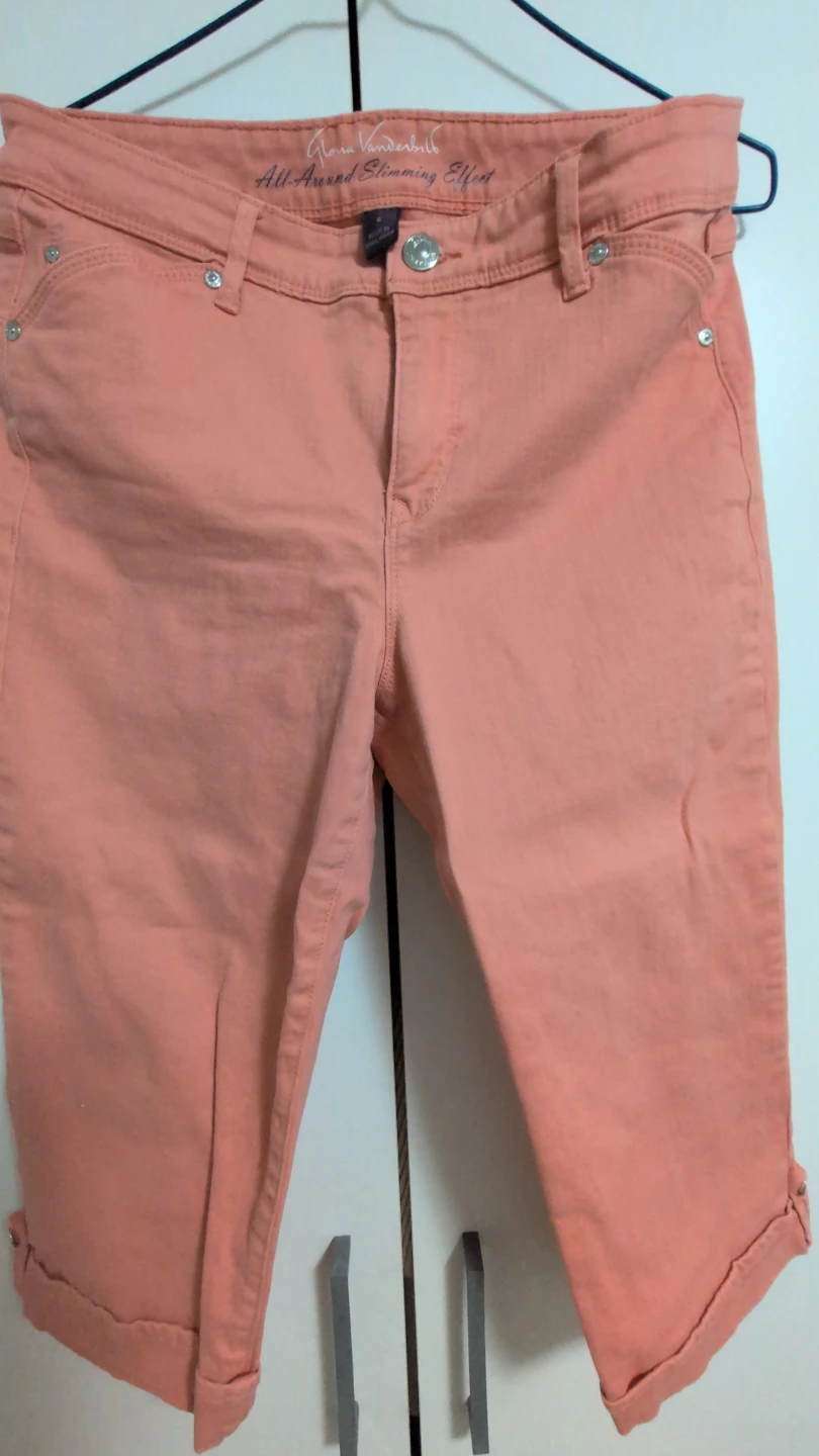 Gloria Vanderbilt Peach Cropped Pants